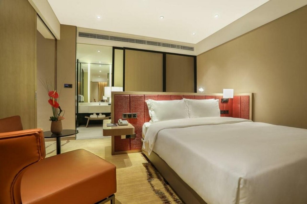 HOLIDAY INN EXPRESS CHENGDU WENJIANG HOTSPRING 11/36