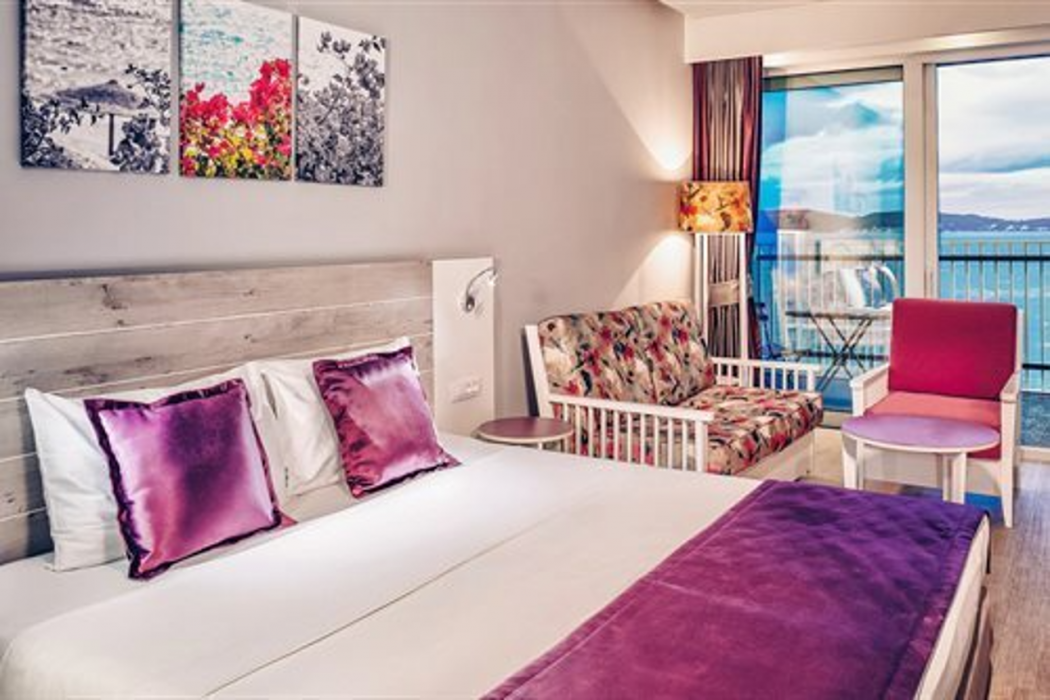 Carine Hotel Park 12/61