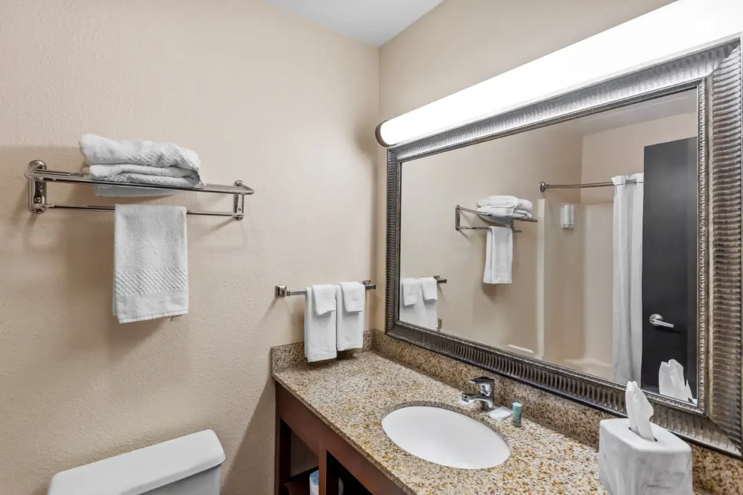 Rodeway Inn Barboursville, WV 12/31