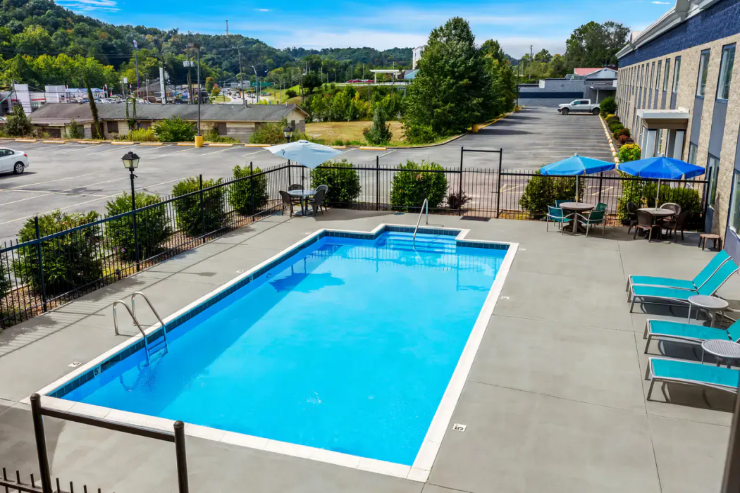 Rodeway Inn Barboursville, WV 17/31