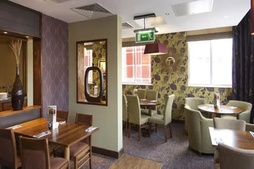Premier Inn Warrington (M6/J21) 14/23