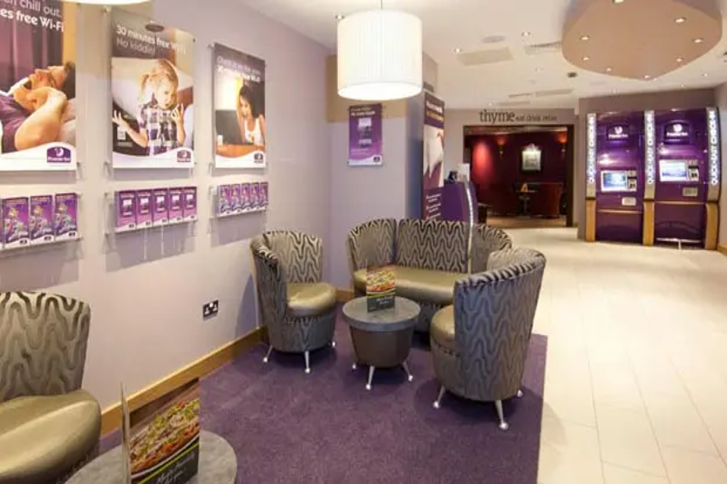 Premier Inn Solihull Town Centre 21/33