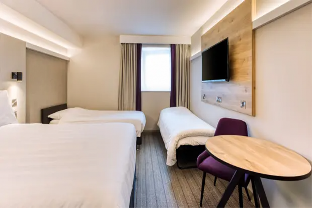 Premier Inn Solihull Town Centre 6/33