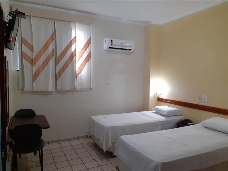HOTEL SANTA LUZIA 13/24