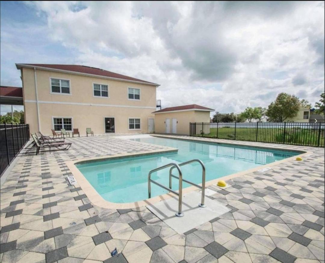 Green Palms Extended Stay 14/23