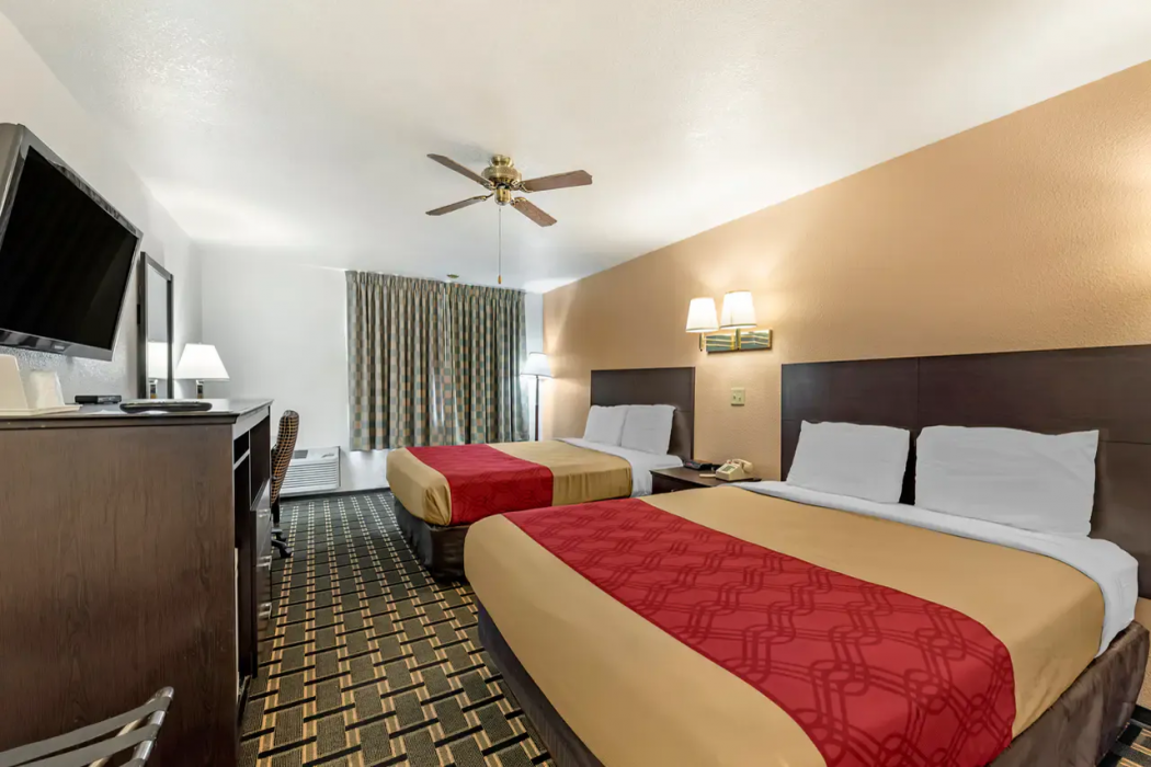 Econo Lodge La Junta CO 9/13