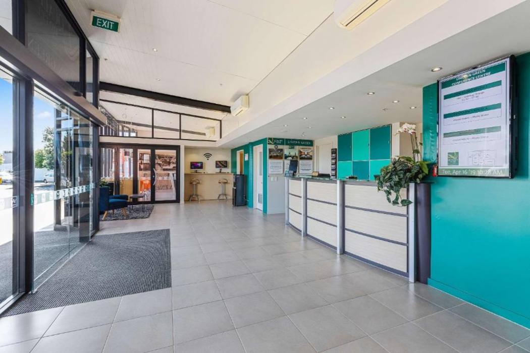 Quality Hotel Lincoln Green 7/42