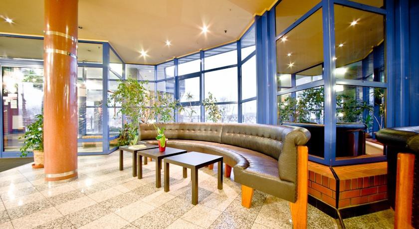HOTEL 500 STRYKÓW 2/55