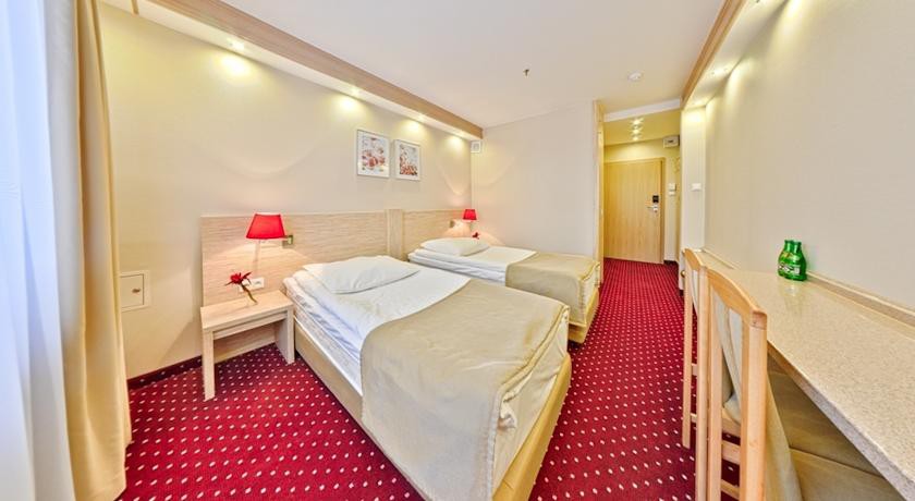 HOTEL 500 STRYKÓW 5/55