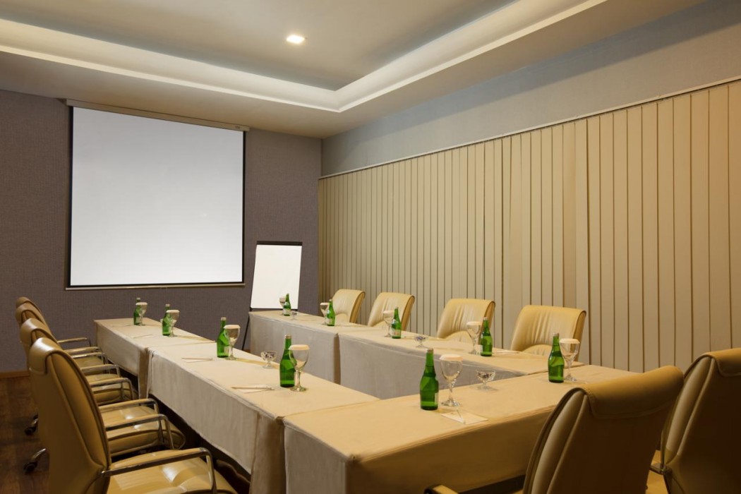 Wyndham Panbil Batam 60/105