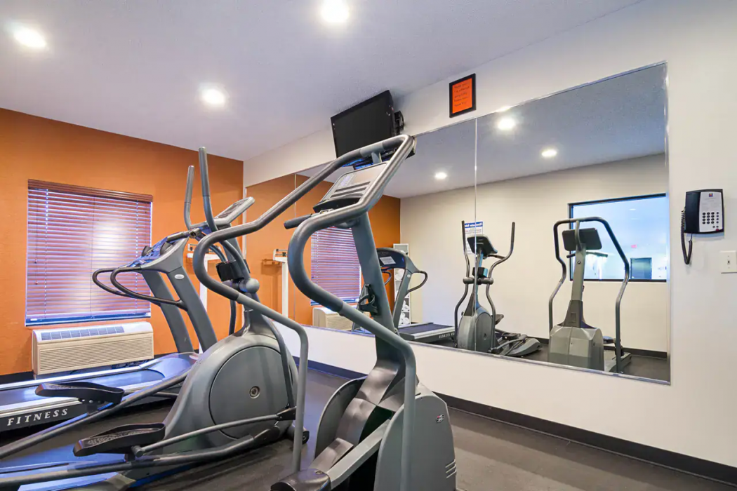 Comfort Inn & Suites Hutchinson KS 21/27