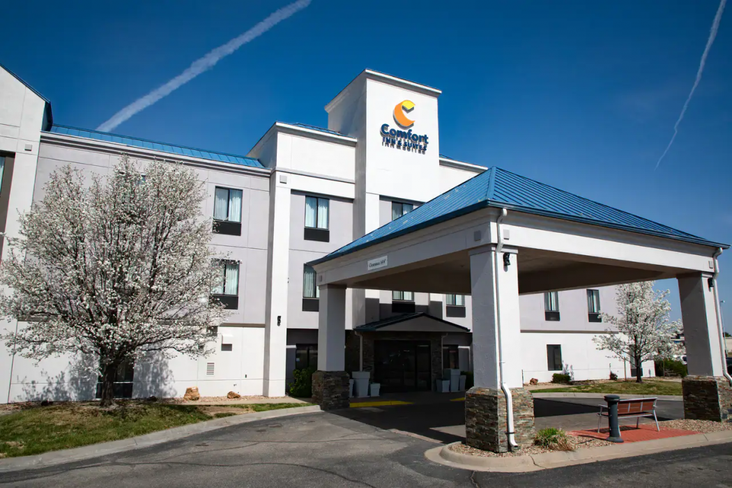 Comfort Inn & Suites Hutchinson KS 2/27