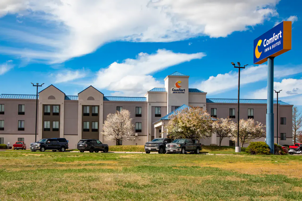 Comfort Inn & Suites Hutchinson KS 1/27