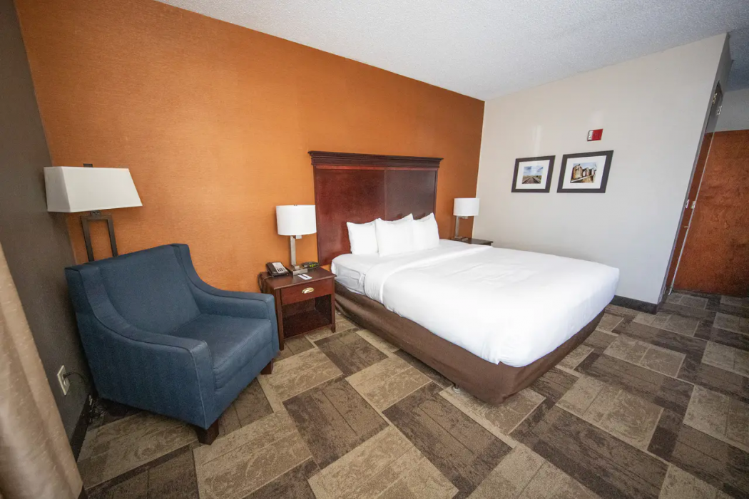 Comfort Inn & Suites Hutchinson KS 13/27
