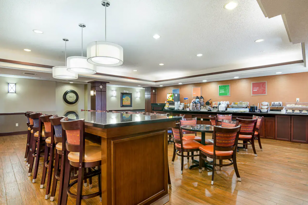 Comfort Inn & Suites Hutchinson KS 18/27