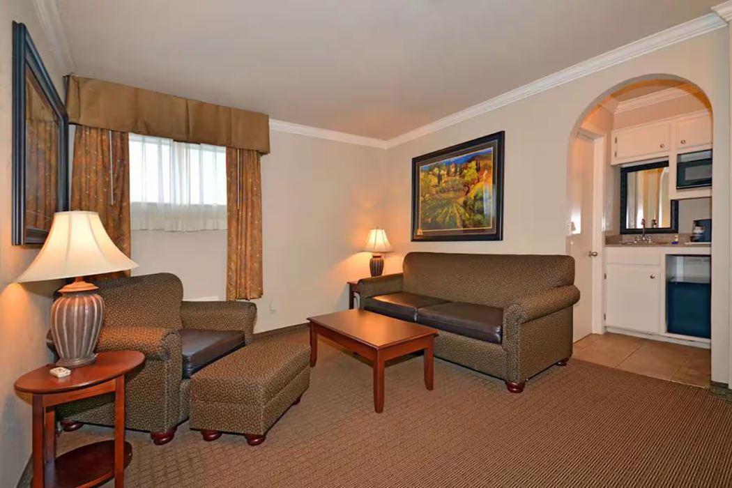 Baymont by Wyndham McAlester Hwy 69 8/16