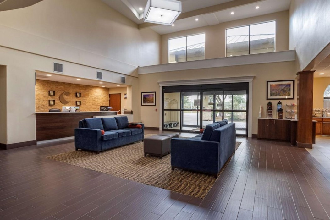 Comfort Suites Houston near Medical Center- NRG Stadium 4/35