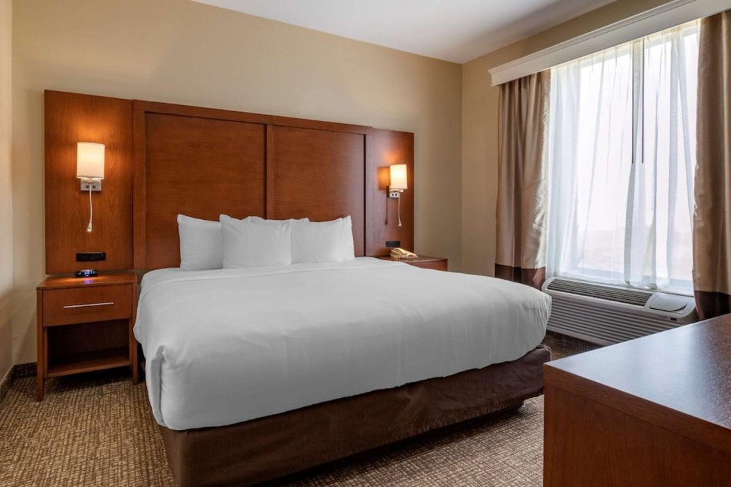 Comfort Suites Houston near Medical Center- NRG Stadium 10/35