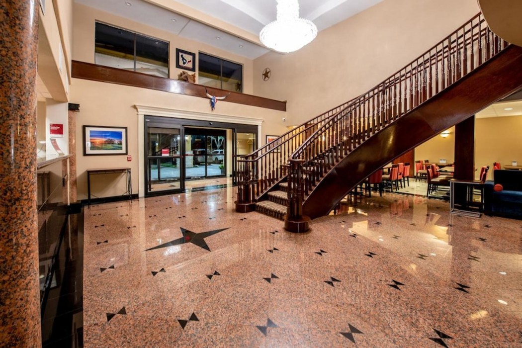 Comfort Suites Houston near Medical Center- NRG Stadium 6/35