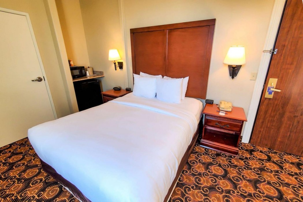 Comfort Suites Houston near Medical Center- NRG Stadium 19/35