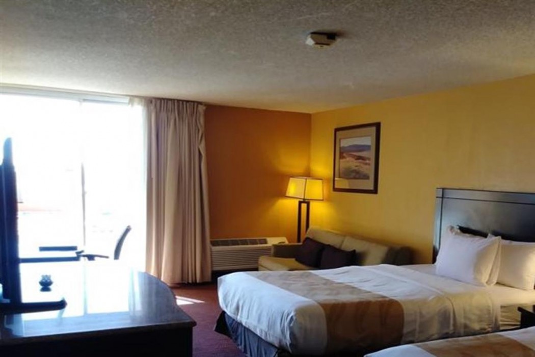 Quality Inn & Suites Fort Collins East 15/58