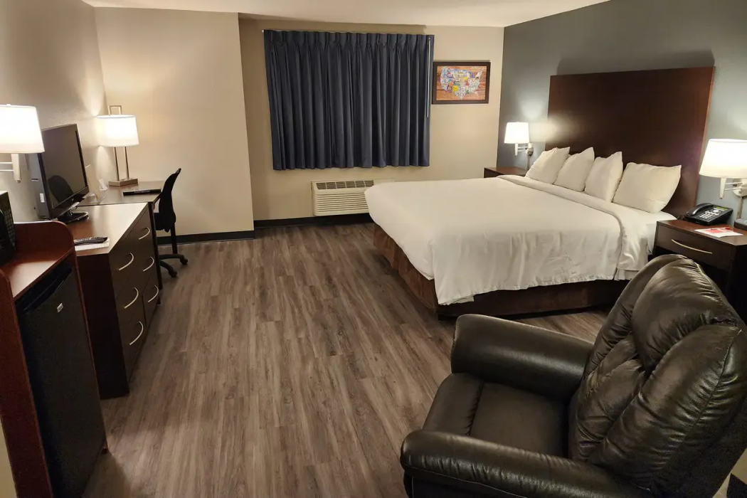 Park Inn by Radisson Ortonville MN 8/19