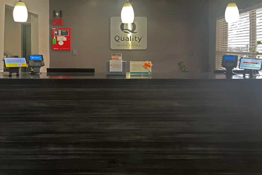 Quality Inn & Suites Cincinnati Sharonville 5/42
