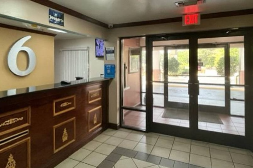 Lobby at Motel6 Laurel, MS, LAUREL - MS