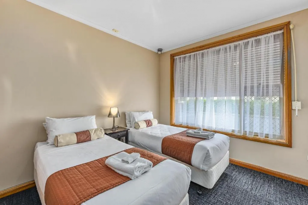 Southgate Motel 18/33
