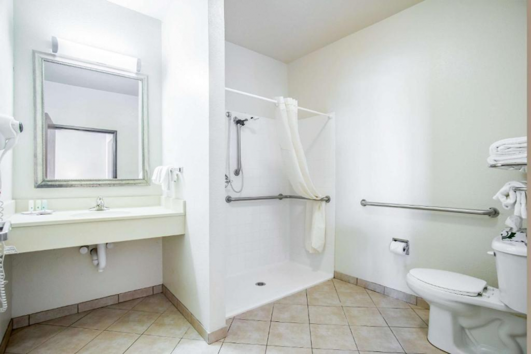 Quality Inn Parsons North 16/18