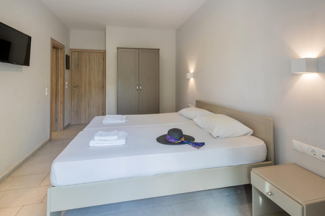 Kathrin Beach Hotel 25/95