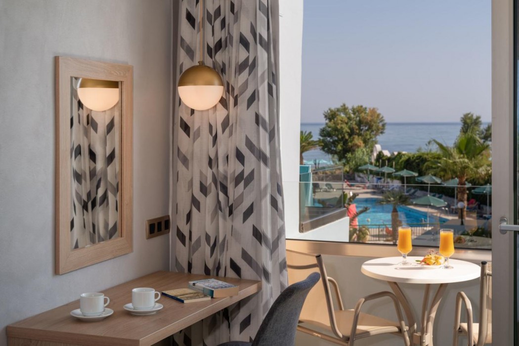 Kathrin Beach Hotel 36/95