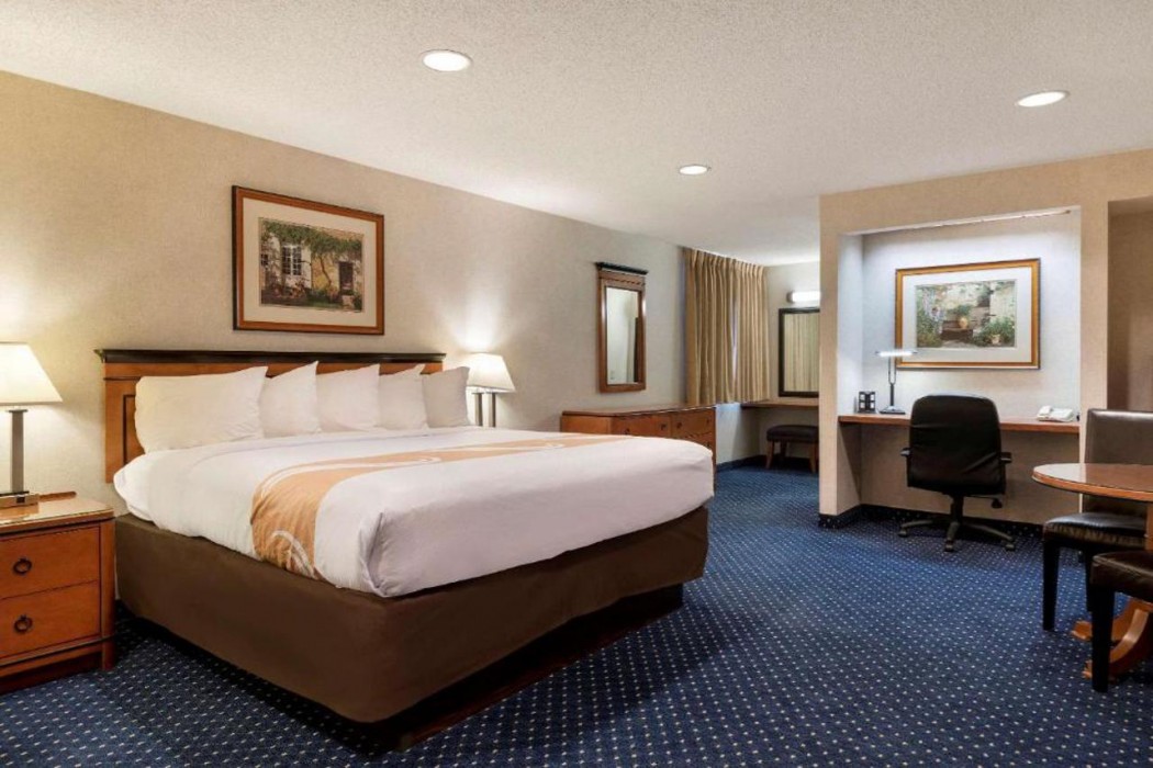 Quality Inn Auburn Hills - Detroit North 9/43