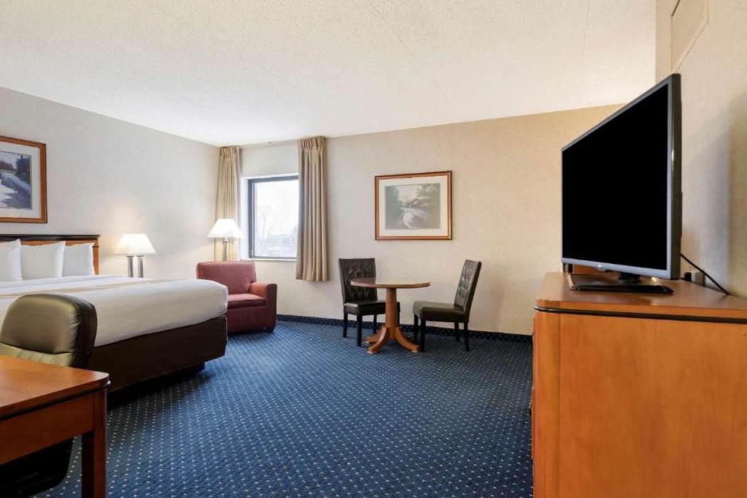 Quality Inn Auburn Hills - Detroit North 10/43