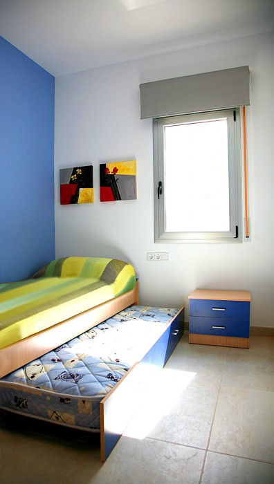 HOTUR VIA AUGUSTA 38/41
