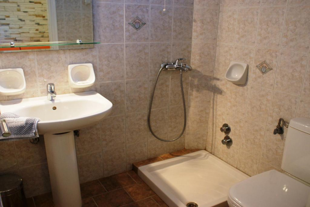 Plaka Hotel I 24/62