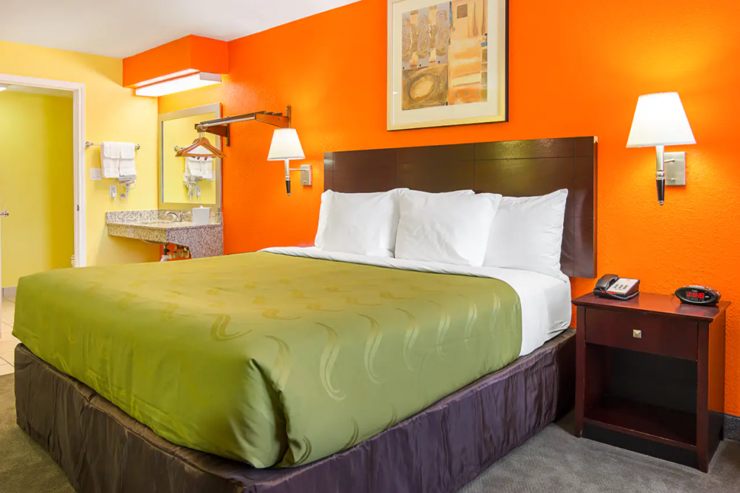 Quality Inn Carthage, TX 14/36