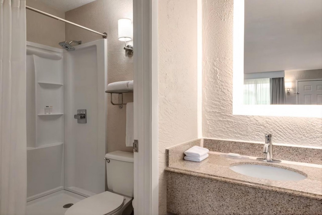 Mai Hana Hotel and Suites International Drive 11/55