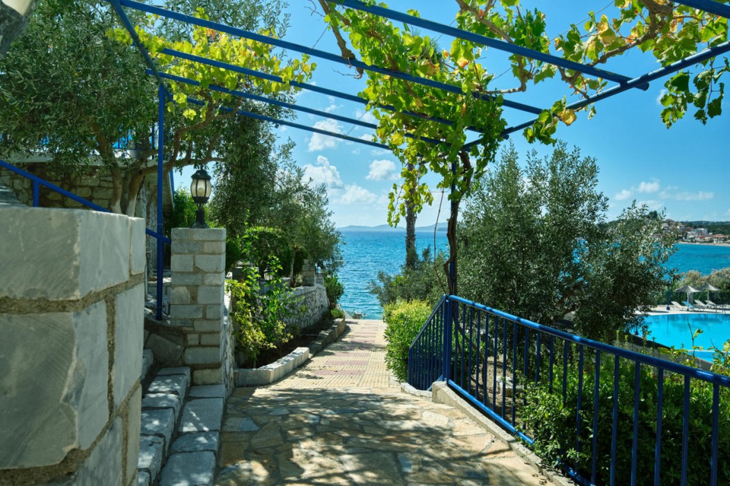 Golden Sun Peloponnese 8/74