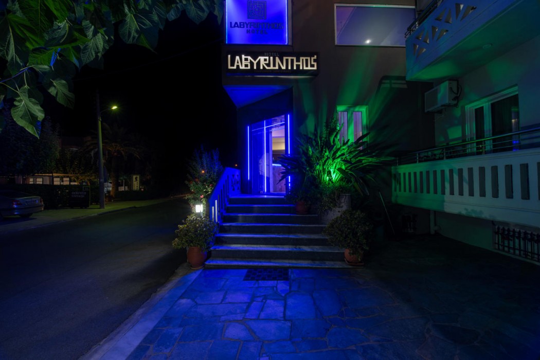 Labyrinth Hotel 3/50