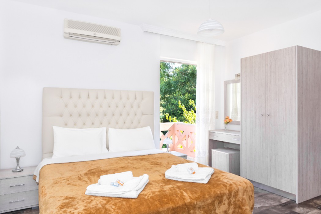 Labyrinth Hotel 18/50