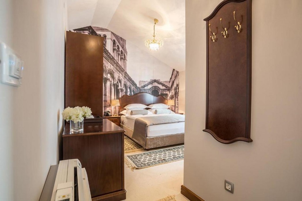 SPLENDIDA PALACE 15/80