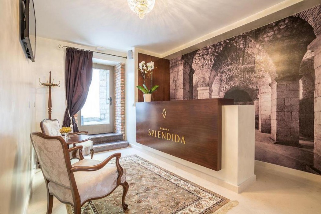 SPLENDIDA PALACE 8/80