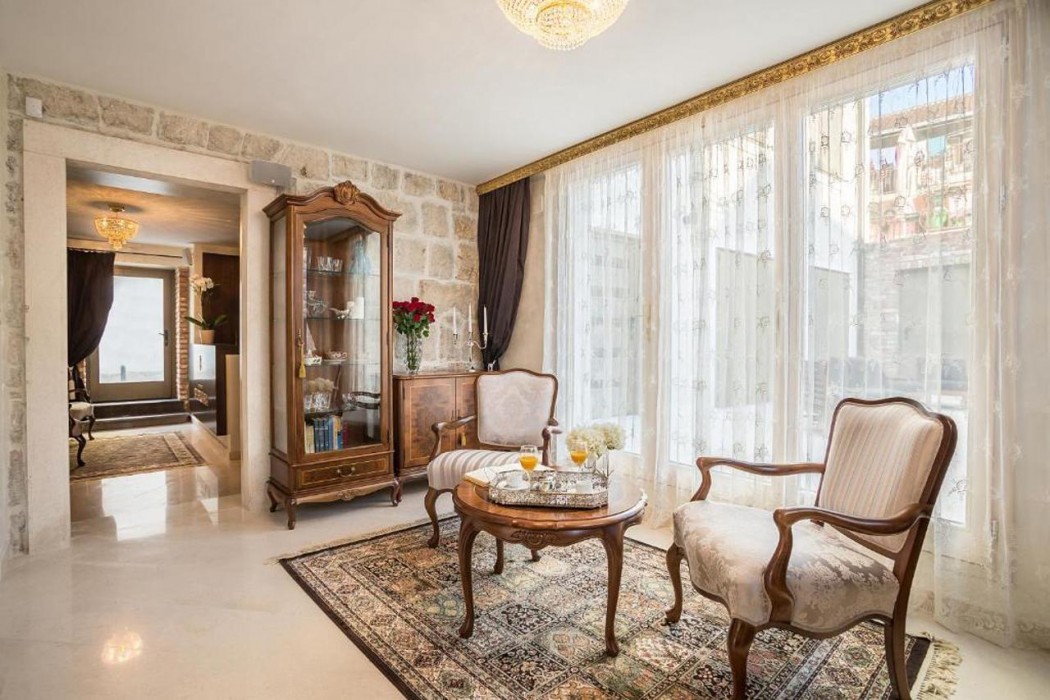 SPLENDIDA PALACE 34/80