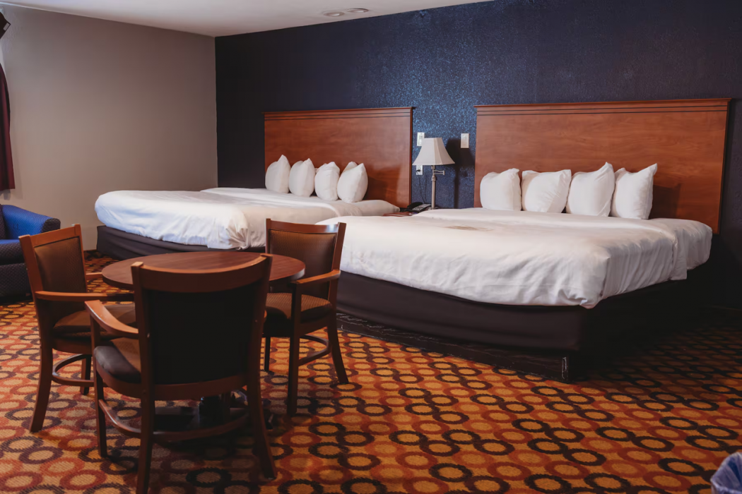 AmericInn by Wyndham Appleton Downtown 4/32