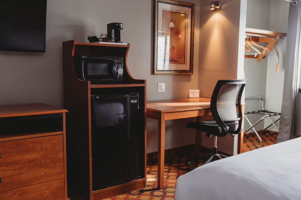 AmericInn by Wyndham Appleton Downtown 8/32