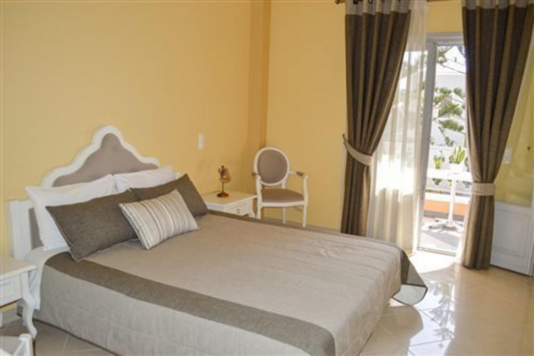 Castro Hotel 26/75