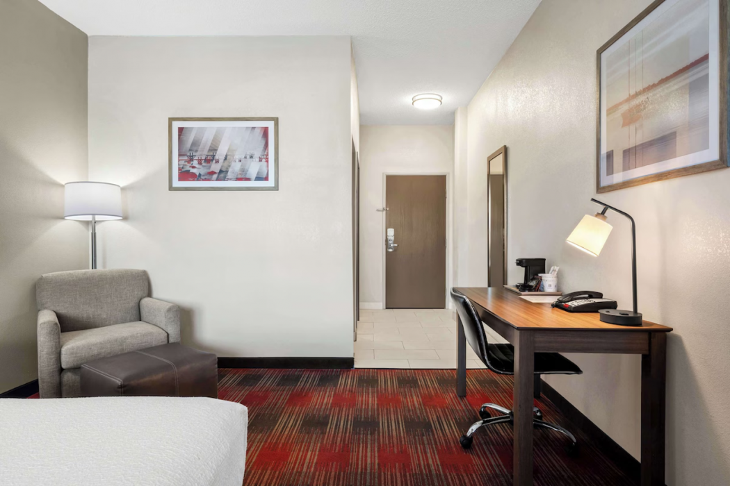 Best Western Dartmouth-New Bedford 13/42