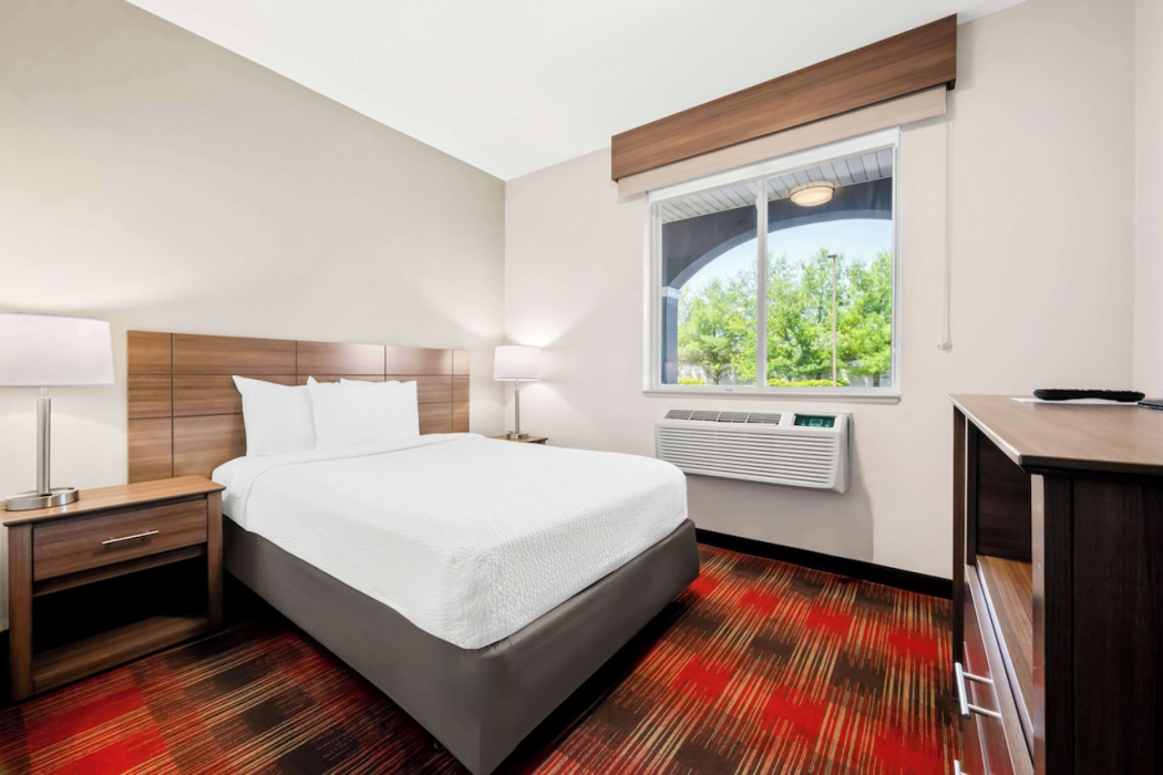 Best Western Dartmouth-New Bedford 8/42