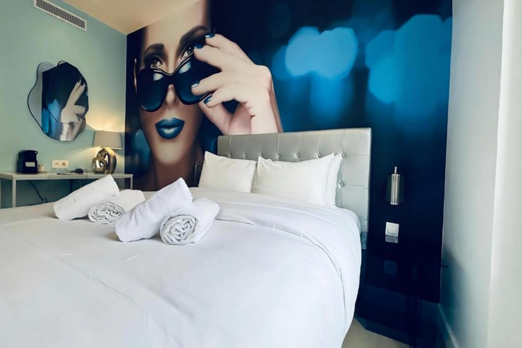 Room at Glam's Hotel, PARIS